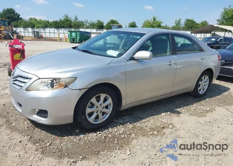 2011 Toyota Camry Le z USA, uszkodzony, nr VIN 4T1BF3EK4BU158433